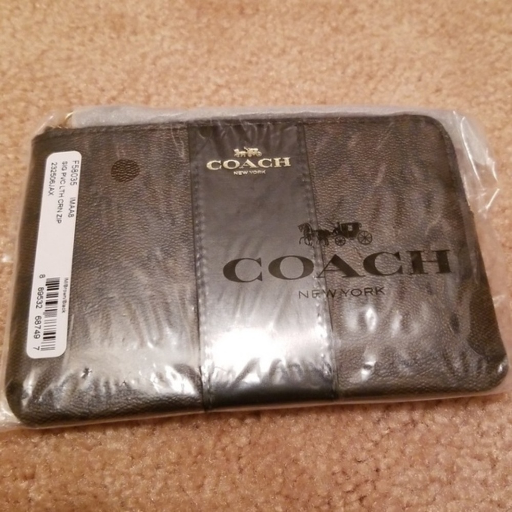 COACH Corner Zip Wristlet Canvas - Picture 4 of 4